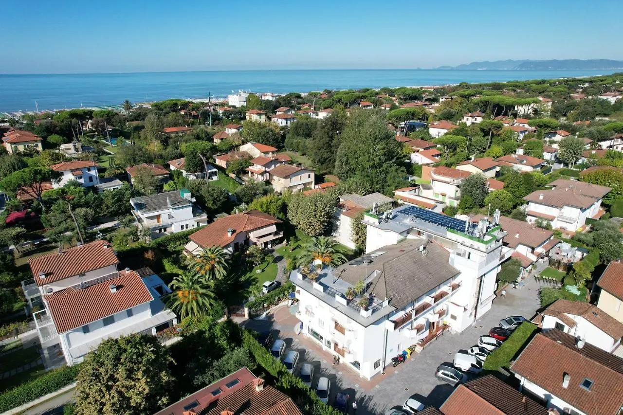 Hotel Tarabella Forte dei Marmi 3*,  Italy